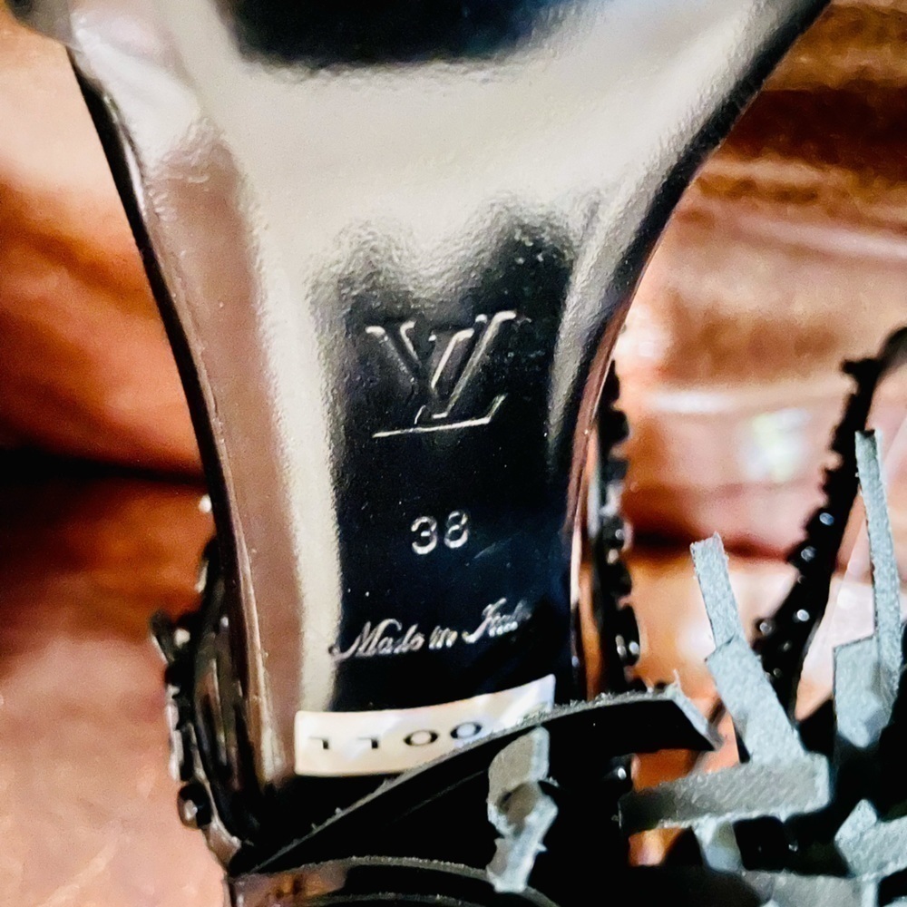 LOUIS Vuitton silk sandals crystal embellishments, patent leather fringe. EU 38 - Picture 2 of 12